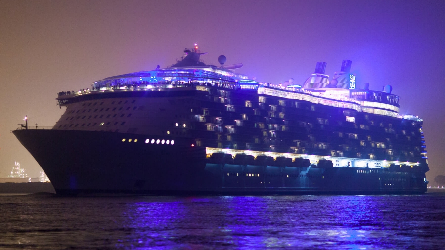 Oasis-Of-The-Seas-Rotterdam